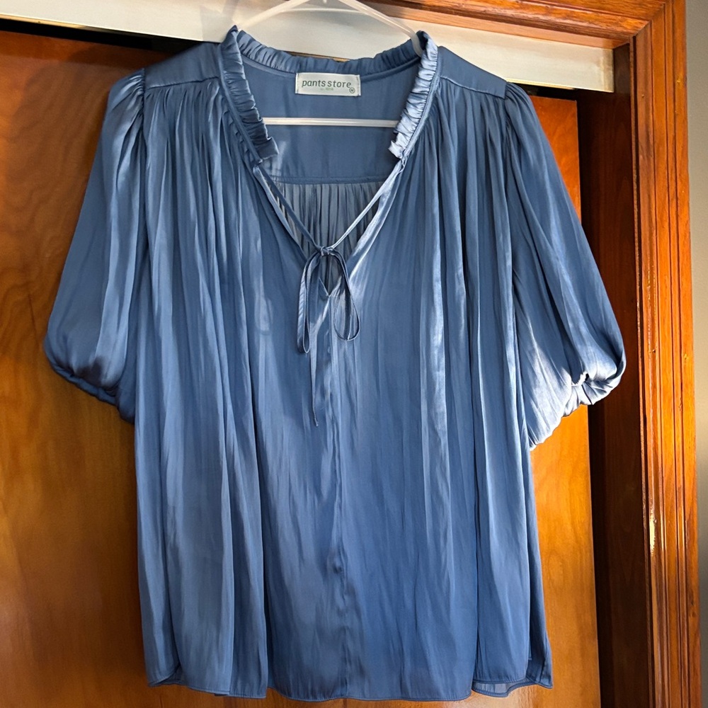 Elegant Women's Blue Blouse